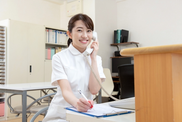 訪問看護師の離職を防ぐ！「給与・オンコール・休暇」課題への具体的対策と定着率向上戦略